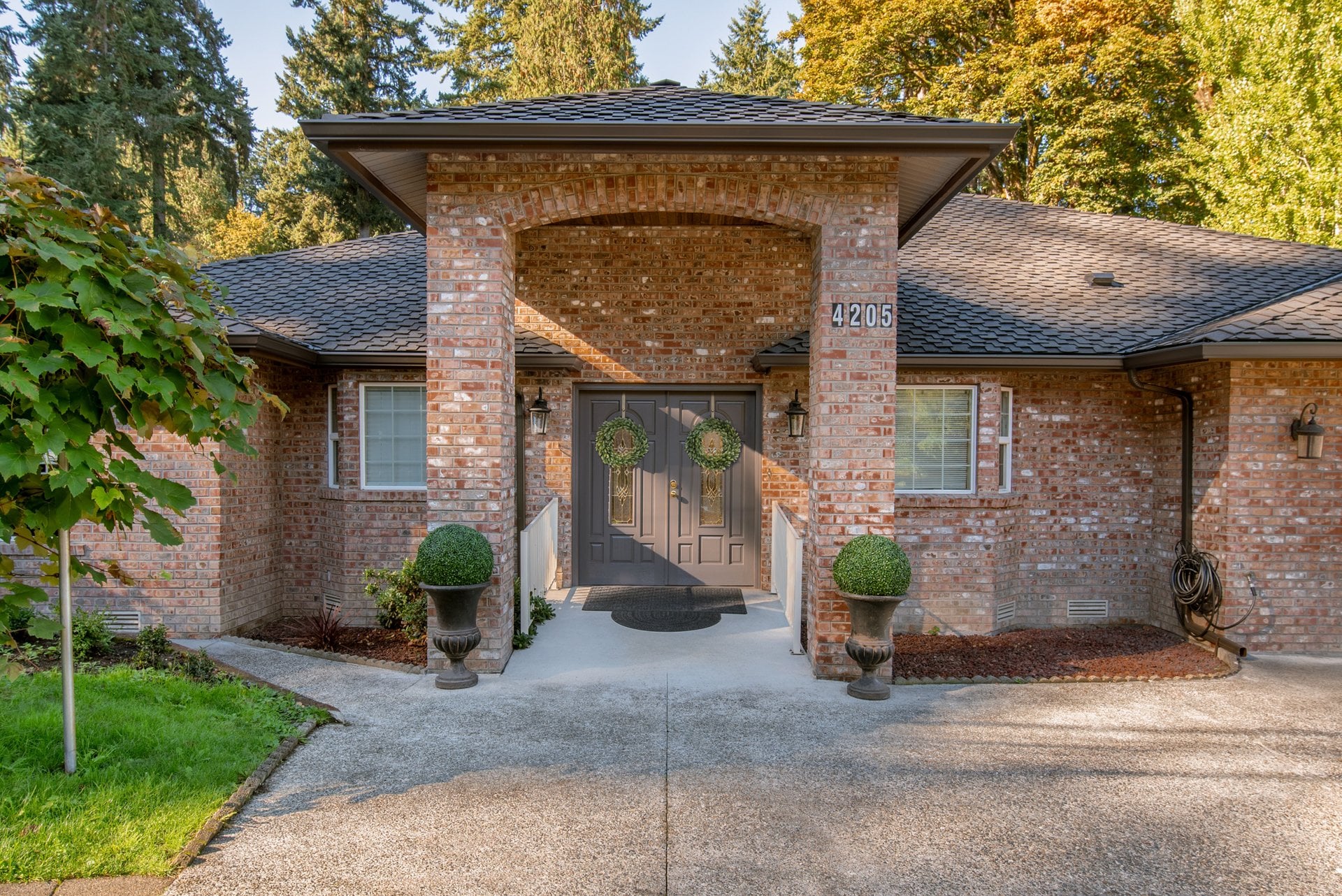 Ideal Care Homes Bellevue — warm, home-like senior care facility